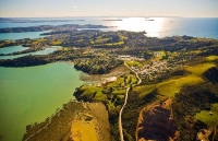 Aerial;Waiheke_Island;Oneroa;Ostend;Omiha;OnetangiBeach;Onetangi;Palm_Beach;vine