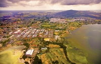 Aerial;Rotorua;Bay_of_Plenty;Waikato;Lake_Rotorua;tourists;visitor_centre;boat_h