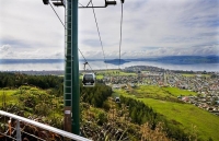 Rotorua;Bay_of_Plenty;Skyline_Gondola;Lake_Rotorua;tourists;visitor_centre;boat_