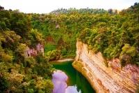 Gravity_Canyon;Rangitikei_Region;bush;native_forrest;Rangitikei_River;autumn_col