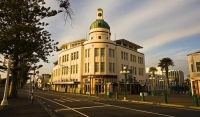 Napier;Hawkes_Bay;Gardens;Art_Deco;sculptures;sports_fields;promenade;sea_front_