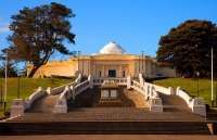 Whanganui;Regional_Centre;Whanganui_River_Mouth;childrens_play_ground;pre_histor