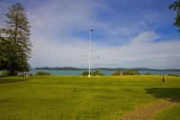 Waitangi_Treaty_Grounds;Northland;Waitangi_Flag_staff;National_Flag;lawn