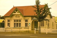 Martinborough;Wairarapa;agricultural;vineyards;wine_production;wine_trail;church