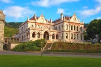 Wellington;Beehive;parliament;Parliament_Library;Library