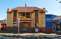 Eastbourne;Wellington;bays;marina;harbour;ferries;clear_water;cafes;restaurants;