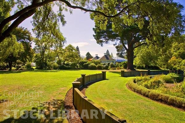 Dunedin;Otago;university city;university;harbour;golden sands;gothic buildings;Heritage Museum;law courts;Station;Train Station;Dunedin Botanical Gardens;Dunedin;Botanical Gardens