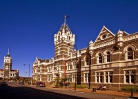 Dunedin;Otago;university_city;university;harbour;golden_sands;gothic_buildings;H