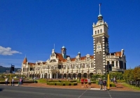Dunedin;Otago;university_city;university;harbour;golden_sands;gothic_buildings;H