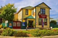 Roxburgh;Otago;lake_Roxburgh;Clutha_River;church;churches;fruit_growing;Art_Gall