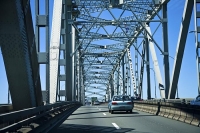 Auckland_Central;Auckland_bridge;Waitemata_Harbour;blue_sky;car_on_bridge