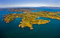Aerial;Waiheke_Island;Oneroa;Ostend;Omiha;OnetangiBeach;Onetangi;Palm_Beach;vine