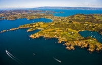 Aerial;Waiheke_Island;Oneroa;Ostend;Omiha;OnetangiBeach;Onetangi;Palm_Beach;vine