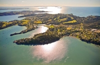 Aerial;Waiheke_Island;Oneroa;Ostend;Omiha;OnetangiBeach;Onetangi;Palm_Beach;vine