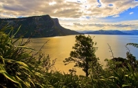 Lake_Waikaremoana;Hawkes_Bay;bluffs;cliffs;rocky_shorelines;bush;mountains;bush;