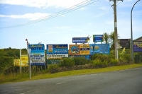 Ninety_Mile_Beach;Northland;cumulus_cloud;Ahipara_sign_boards;Ahipara