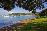 Russell;Northland;al_fresco_eating;out_door_eating;bachs;holiday_homes;boating;y