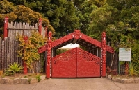 Ngaruawahia;Waikato_River;suburburban;bridge;green_fields;River;bridge;Maori_Kin