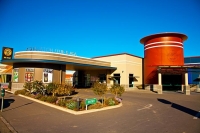 Ashburton;Canterbury;Canterbury_Plain;Green_Paddocks;green_fields;church;churche