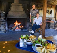 Collingwood;Golden_Bay;The_Naked_Possum;The_Naked_Possum_Cafe;Open_Fire;pies;pos