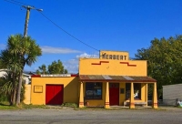 Moeraki;Otago;Yellow_Eyed_Penguins;Moeraki_Boulders;Museum_At_Herbert;Museum;Her