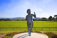 Wakefield;Tasman_Bay;Lord_Rutherford_Statue