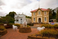 Hunterville;Manawatu;Huntaway;Huntaway_dogs;sculptures;dog_sculpture;sheep_sculp